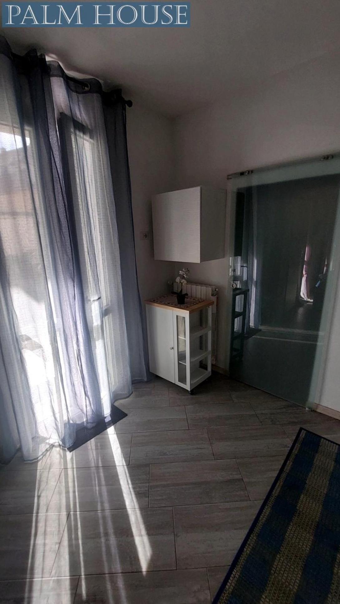 Palm House Apartment *
