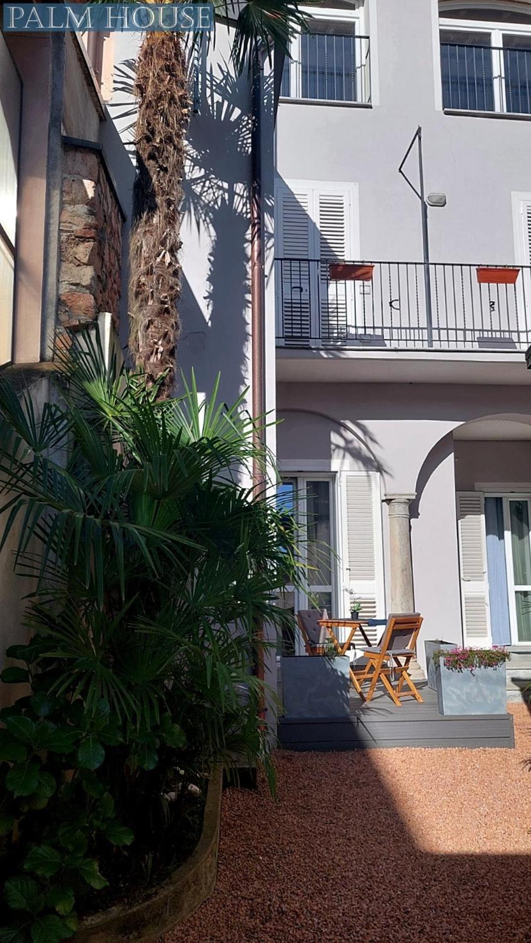 Apartment Palm House Brusimpiano